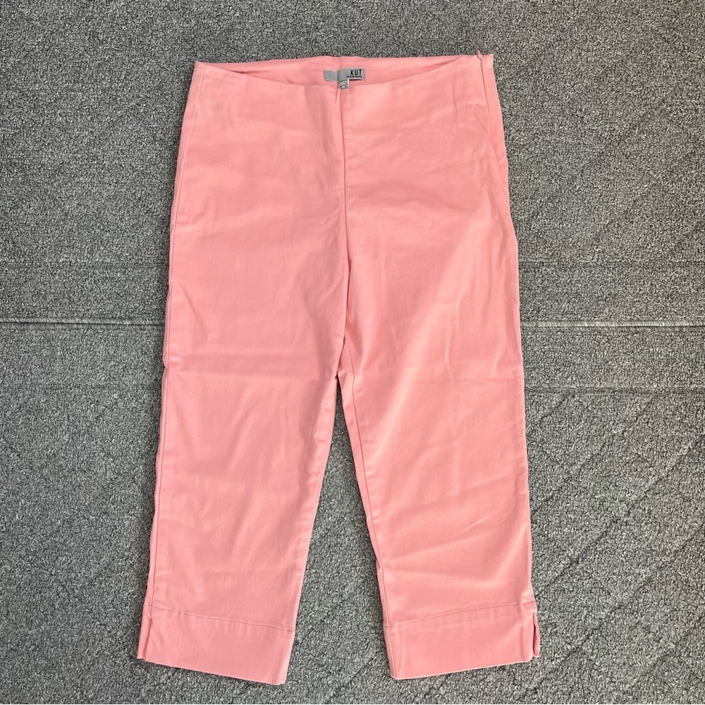 Kut from the Kloth Taylor Pink Chino Capri Pants Trousers Womens Size 10